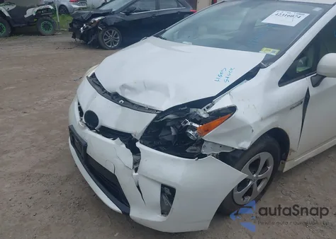 2014 Toyota Prius Four z USA, uszkodzony, nr VIN JTDKN3DU5E1749631